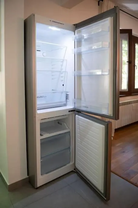 Top Center Stylish Quiet Street Hosts 5 People Sofia Apartment