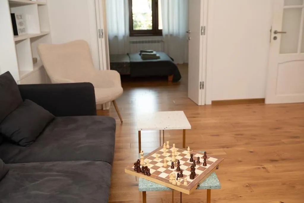 Top Center Stylish Quiet Street Hosts 5 People Sofie Apartmán