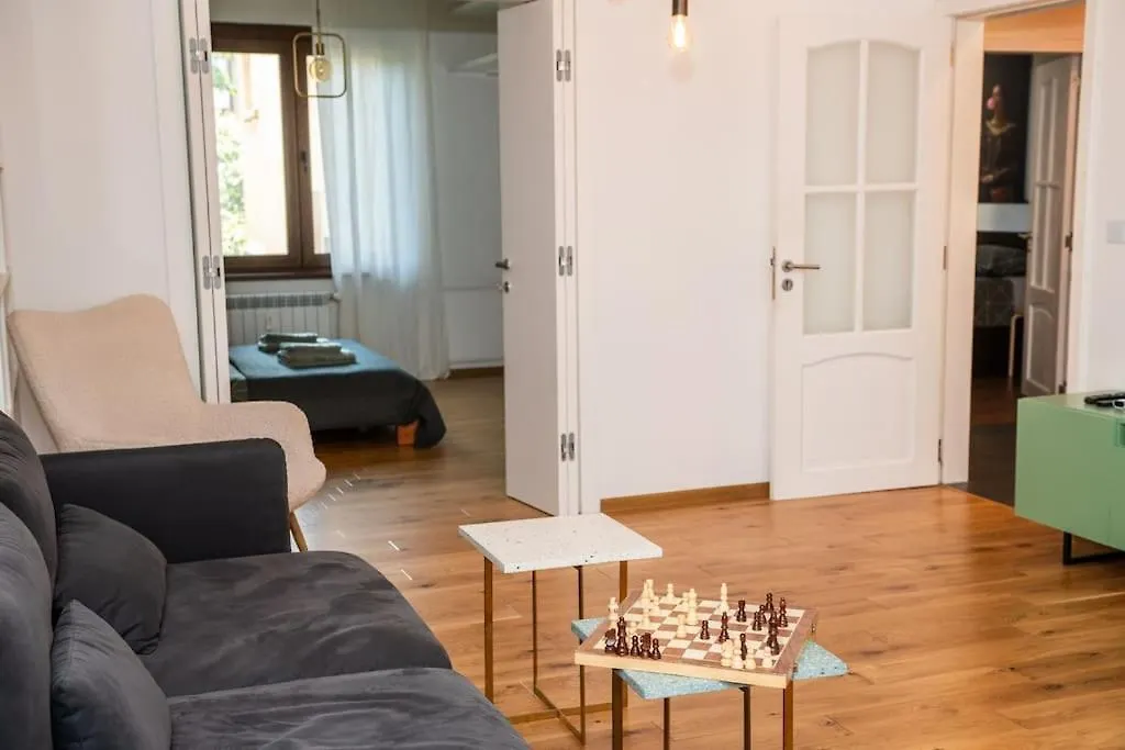 Top Center Stylish Quiet Street Hosts 5 People Sofie