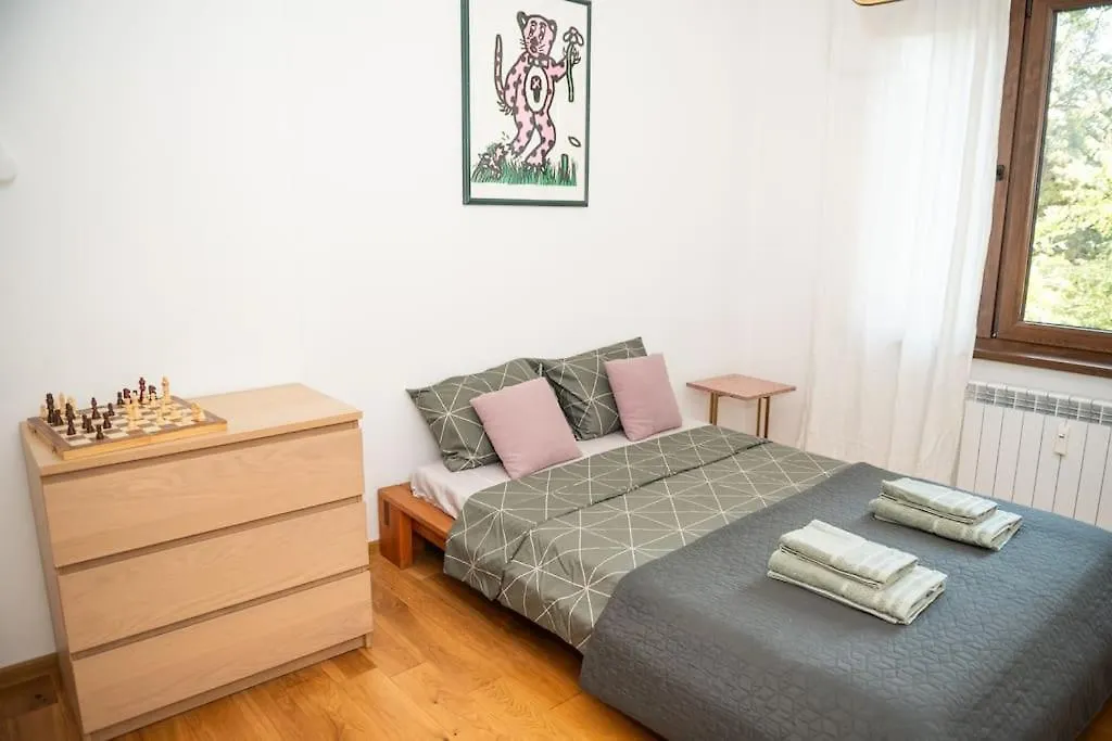 Top Center Stylish Quiet Street Hosts 5 People Sofie 0*,  Bulharsko